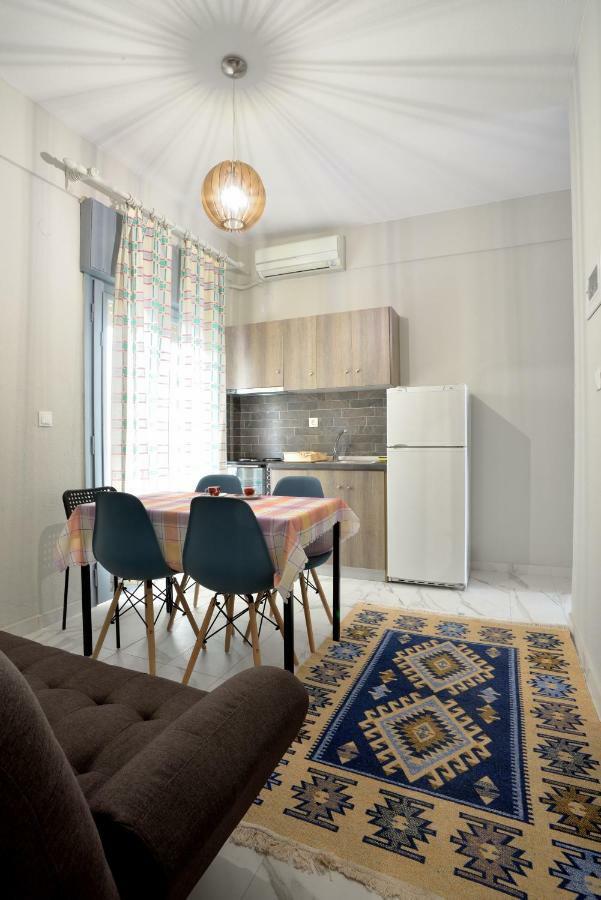 Deluxe Seaside Apartment Konstantinidis 네아 포티데아 외부 사진