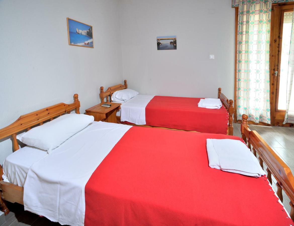 Deluxe Seaside Apartment Konstantinidis 네아 포티데아 외부 사진